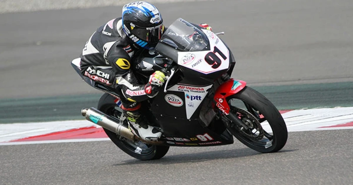 นักบิดไทยสุดเจ๋ง!! บิดขึ้นโพเดียมศึกเอเชีย โรดเรซซิ่ง ที่อินเดีย