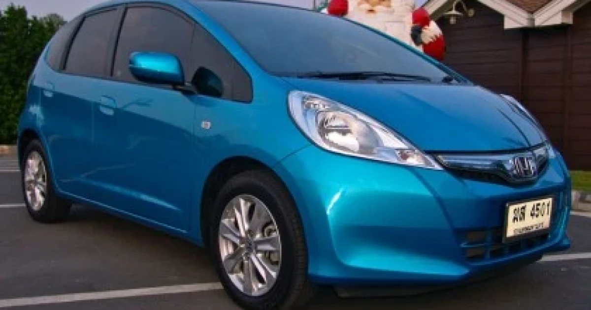 รีวิว Honda Jazz Hybrid เทคโนโลยีพลังไฮบริดที่เอื้อมถึง รีวิว Honda Jazz Hybrid เทคโนโลยีพลังไฮบริดที่เอื้อมถึง