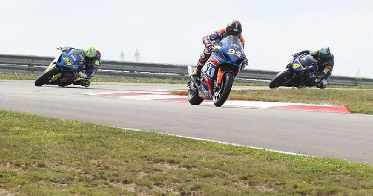 Suzuki GSX-R1000 แรงไม่หยุด ขึ้นโพเดียมที่ 1 และ 2 ใน MotoAmerica ที่ Pittsburgh