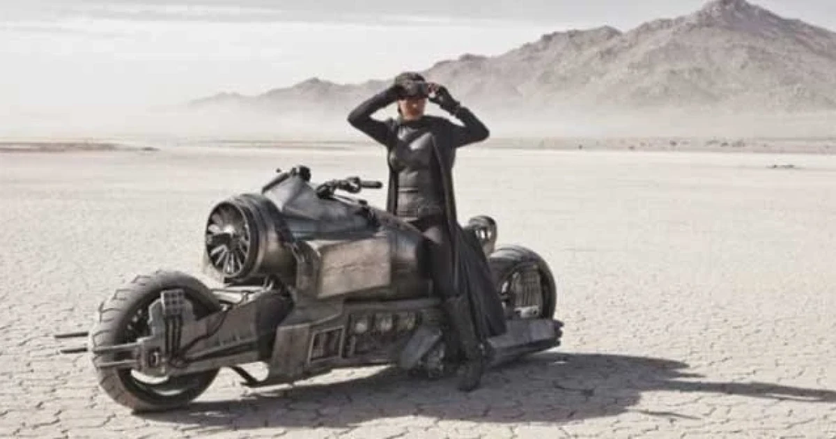 เชื่อหรือไม่? นี่คือ Suzuki Gladius!! รถคู่ใจนักบวชในหนัง Priest แบบไม่อาบัติ