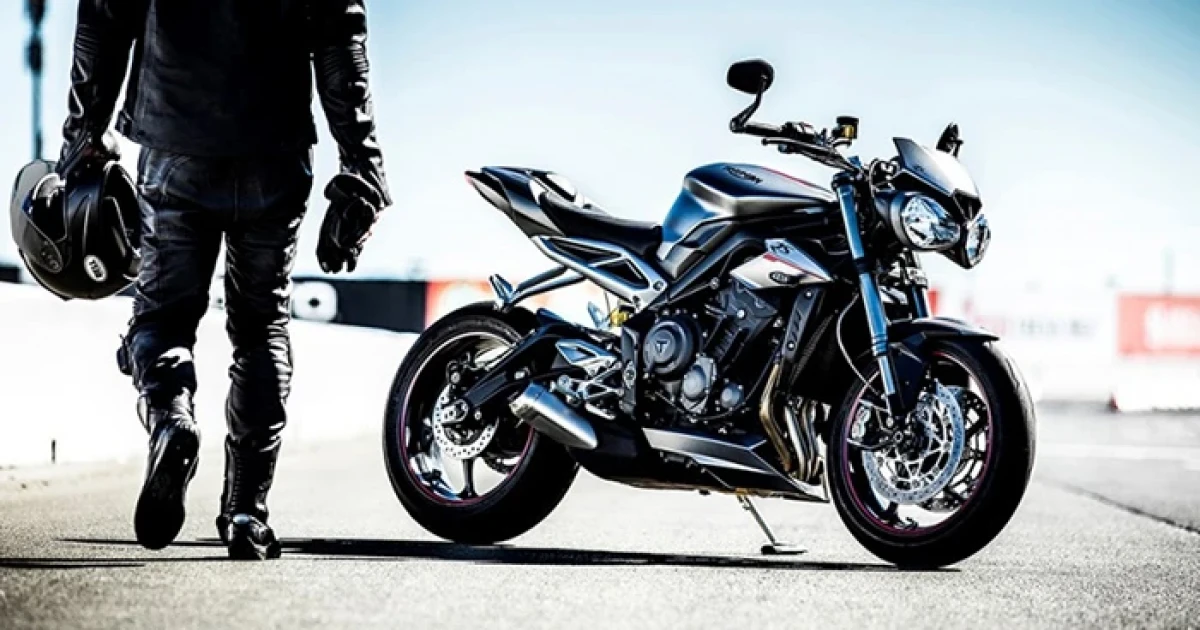 Triumph Street Triple 2017 พร้อมจำหน่ายในมาเลเซียเมษายนนี้ คนไทยอาจมีลุ้น!