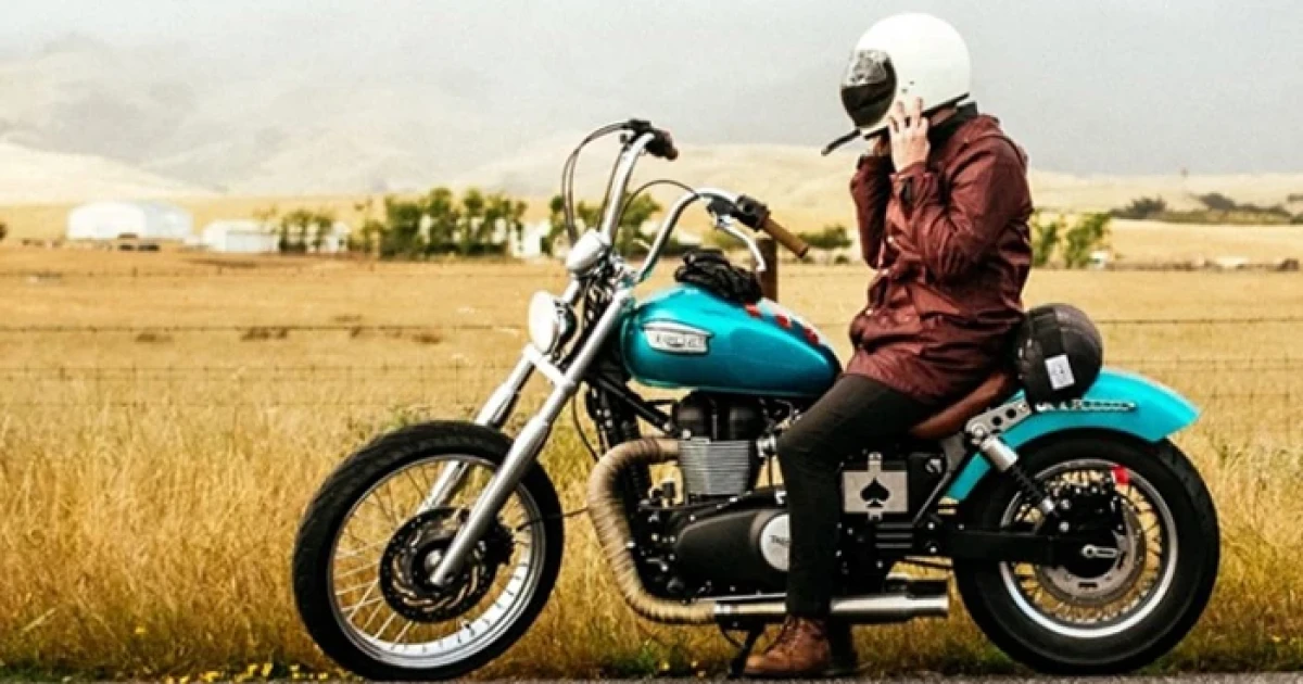 Triumph Bonneville Bobber แต่งหล่อโดย British Customs