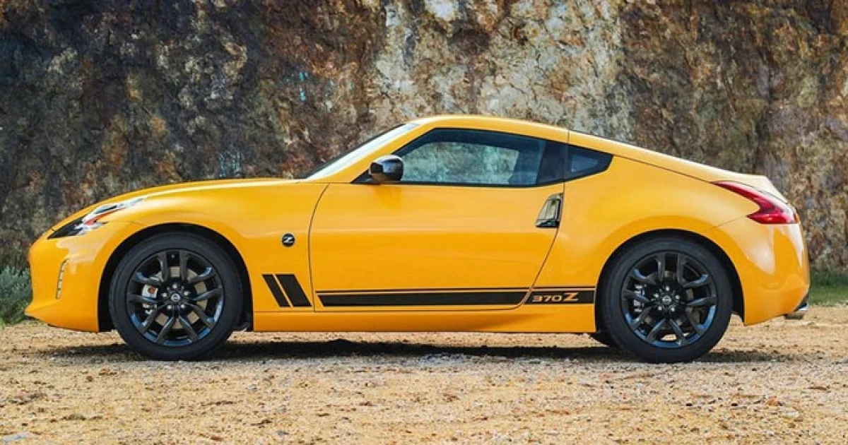 Nissan 370Z Coupe Heritage Edition เผยโฉมยั่วกิเลส ใน New York International Auto Show
