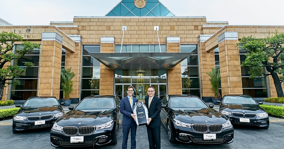บีเอ็มดับเบิลยู ประเทศไทย ส่งมอบรถยนต์ปลั๊กอินไฮบริด ซีรี่ส์ 5 และซีรี่ส์ 7 สำหรับงานประชุมสุดยอดอาเซียน ครั้งที่ 34