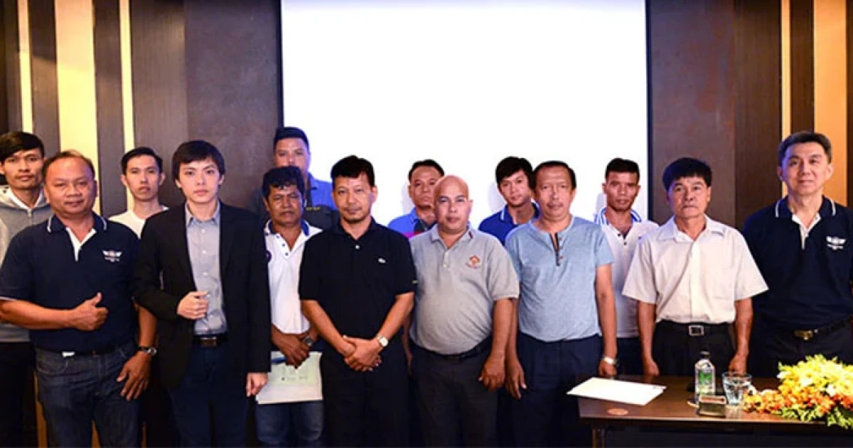 Thaiyarnyon Driver Experience Caravelle Comfort T6 เรียนรู้การขับขี่โฟล์คตู้ให้ปลอดภัย