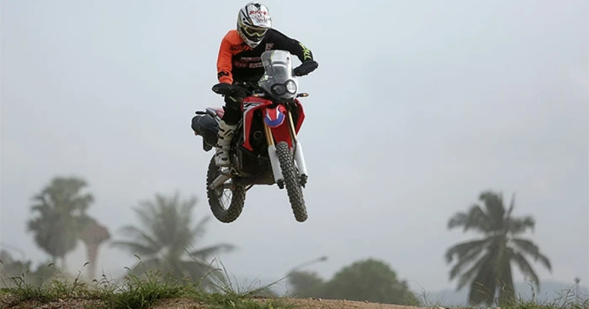 ทดสอบมอเตอร์ไซค์ Honda CRF250 Rally และ 500 Series