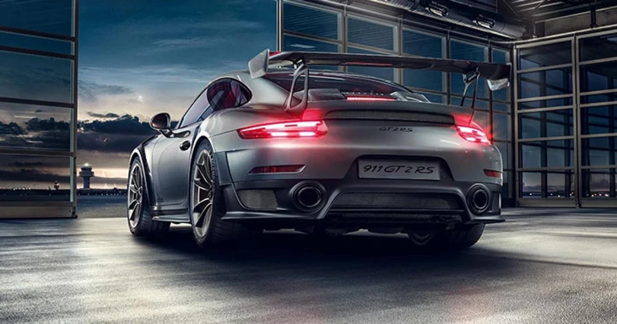 Porsche 911 GT2 RS สไตล์ตัวแข่ง 700 แรงม้า ขับหลังเลี้ยว 4 ล้อ