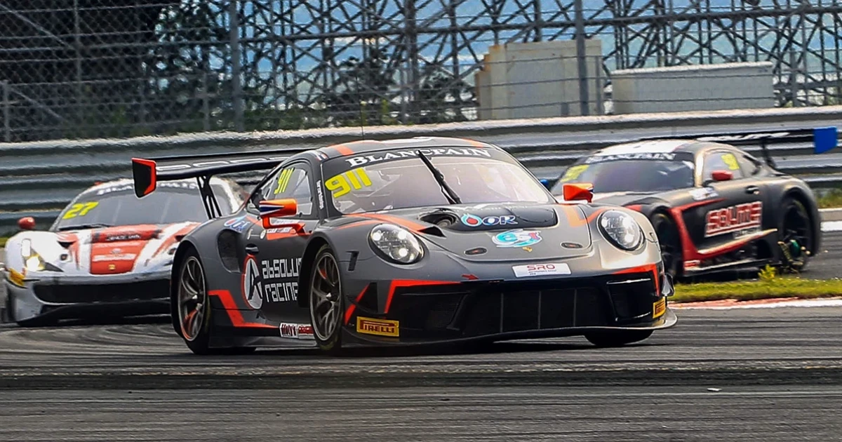 ท็อป - ธนาตย์ เสถียรถิระกุล ลุ้นชิงดำสนามสุดท้ายลุ้นคว้าแชมป์ Blancpain GT