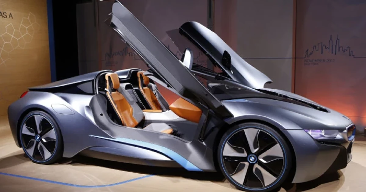 BMW เตรียมผลิต i8 Roadster
