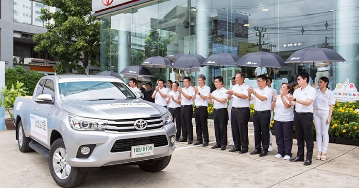 โตโยต้า ส่ง คาราวาน ไฮลักซ์ รีโว่ ช่วยเหลือผู้ประสบอุทกภัยภาคอีสาน