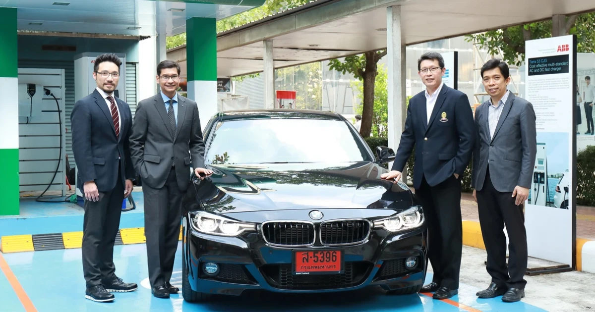 BMW ตอกย้ำการขับเคลื่อนสู่สังคมยานยนต์ไฟฟ้า ส่งมอบ 330e M Sport เพื่อสนับสนุนโครงการของจุฬา