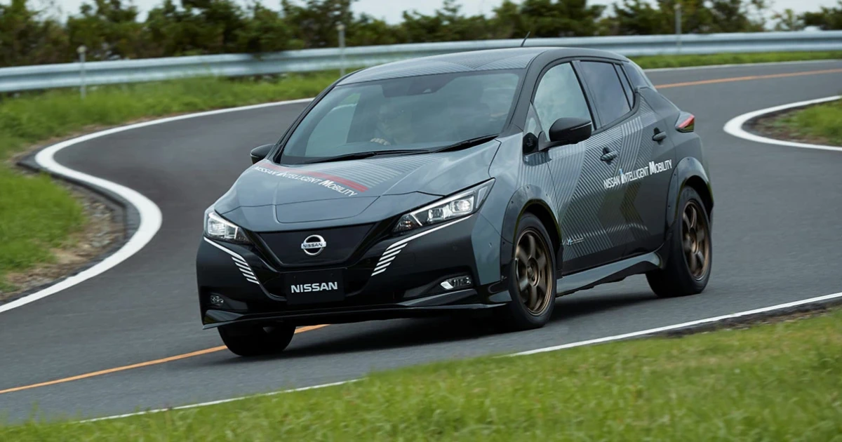 นิสสัน ลีฟ อี-พลัส (LEAFe+) รถยนต์ไฟฟ้ามอเตอร์คู่ AWD 300 กว่าแรงม้า