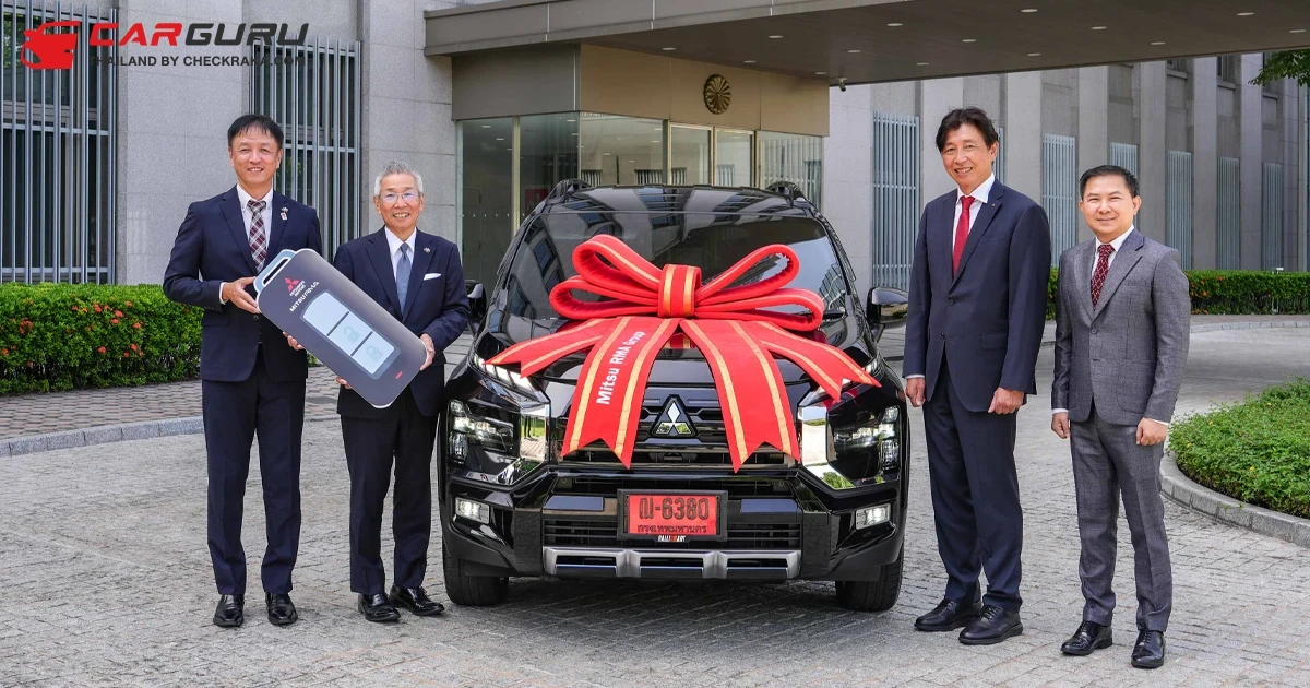 สถานเอกอัครราชทูตญี่ปุ่นประจำประเทศไทย ไว้วางใจ มิตซูบิชิ เอ็กซ์แพนเดอร์ ครอส เอชอีวี  เป็นยานยนต์สำหรับการปฏิบัติงานด้านการทูต