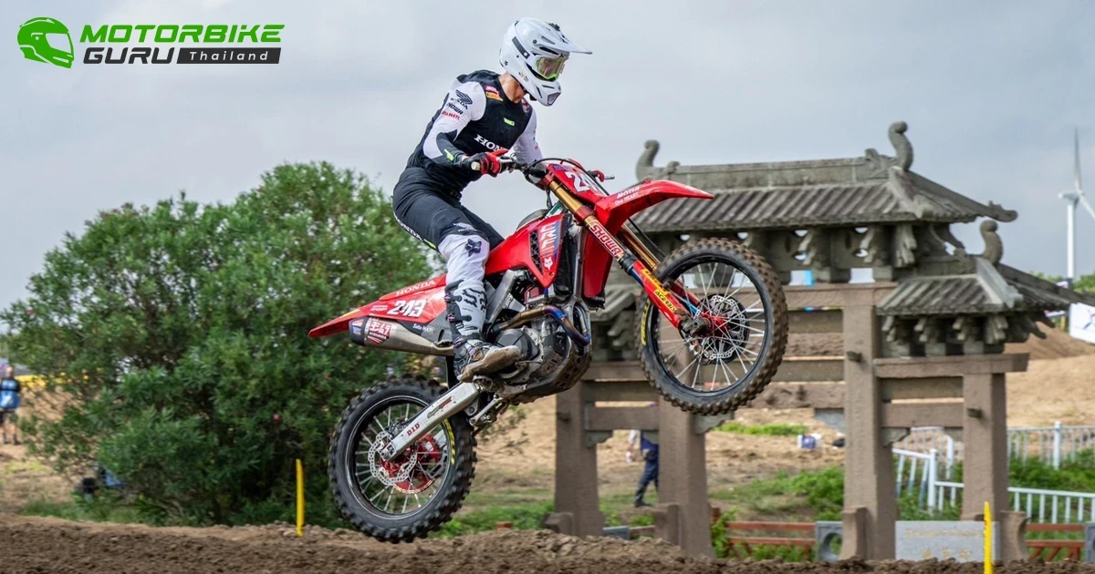 ทิม ไกเซอร์ บิด Honda CRF450R พา Team HRC ฝ่าด่านหินขึ้นโพเดียมอันดับ 2 ลุ้นแชมป์สนามสุดท้าย MXGP 2024 ที่จีน