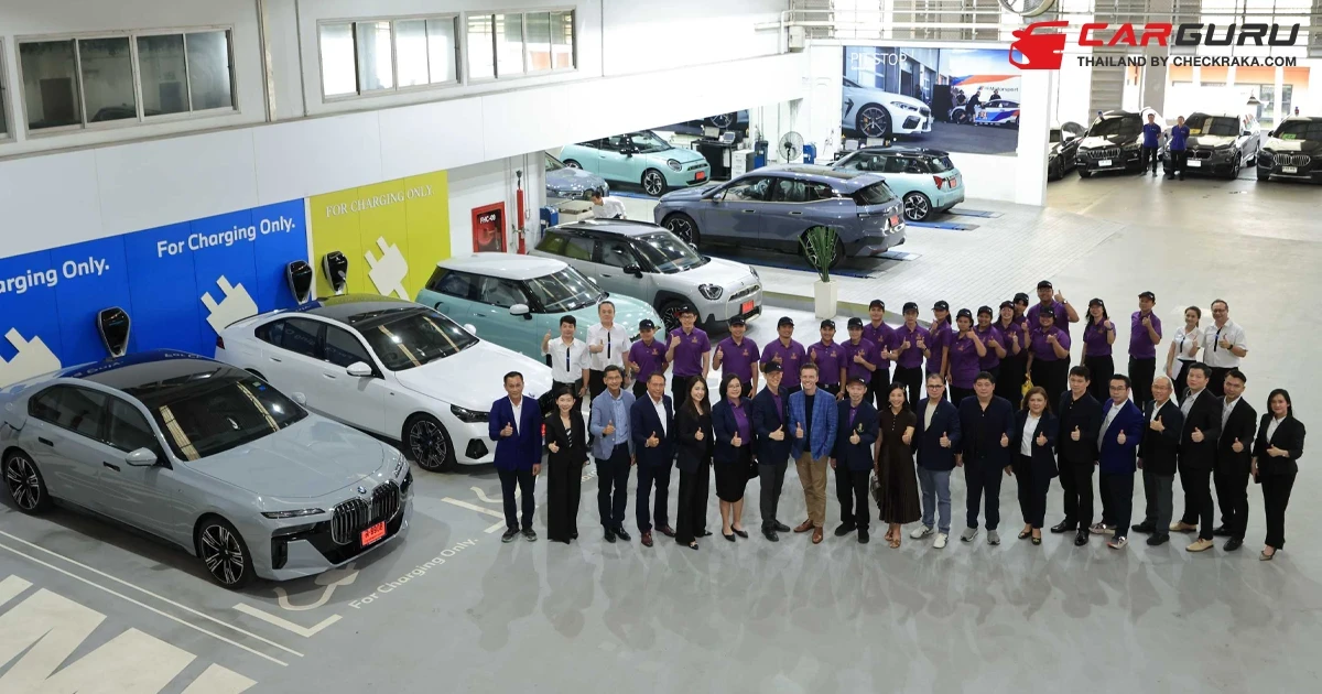 BMW เปิดโอกาสให้บุคลากรของคณะเทคโนโลยีอุตสาหกรรม สถาบันเทคโนโลยีจิตรลดา เข้าเยี่ยมชมศูนย์บริการ เพื่อเรียนรู้การปฏิบัติงานด้านการซ่อมบำรุงรถยนต์ไฟฟ้า