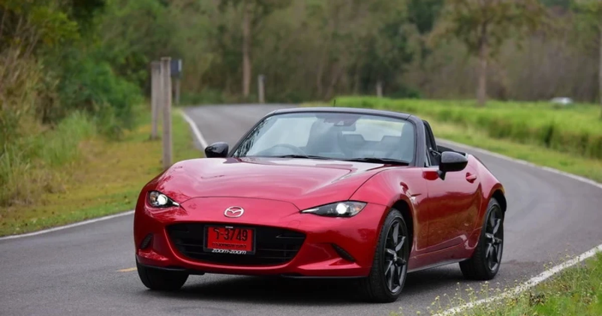 รีวิว Mazda MX-5 ใหม่ สุดยอดรถสปอร์ตน้ำหนักเบา ขับสนุกได้ทั้งวัน รีวิว Mazda MX-5 ใหม่ สุดยอดรถสปอร์ตน้ำหนักเบา ขับสนุกได้ทั้งวัน