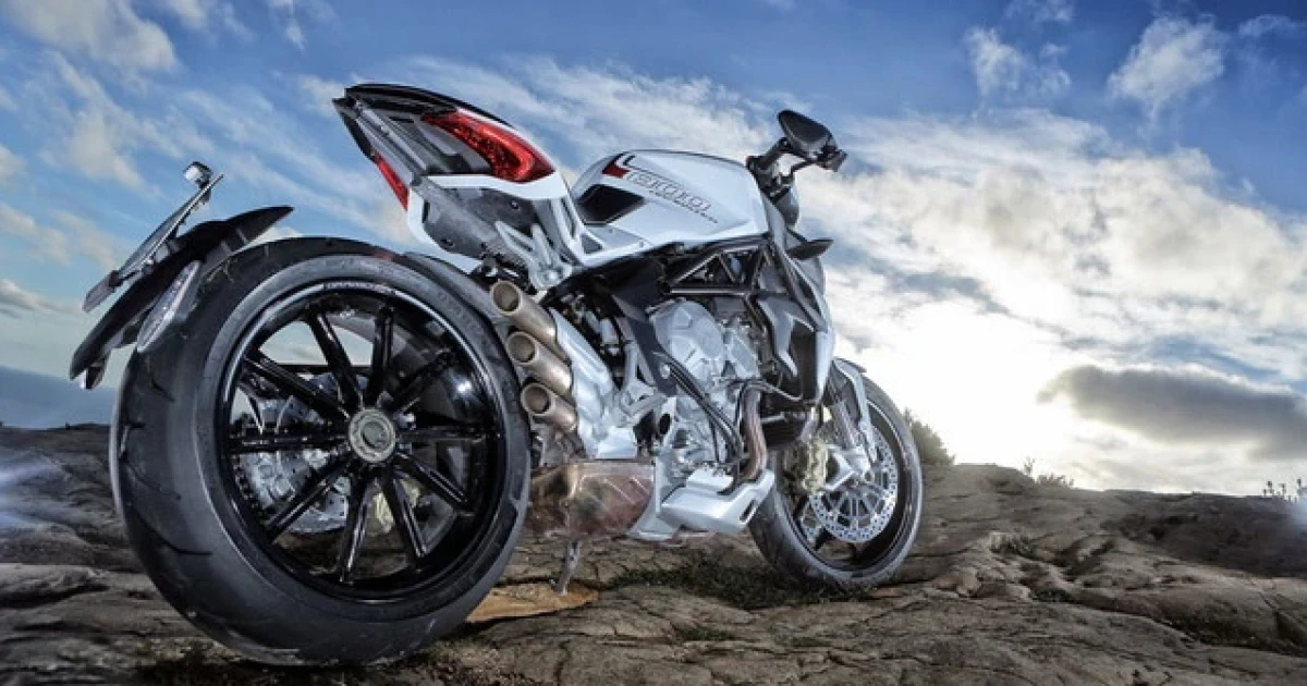 เอ็มวี อากุสต้า บูทาเล่ 800 แดร็กสเตอร์ ตัวโหด สำหรับคนใจถึง