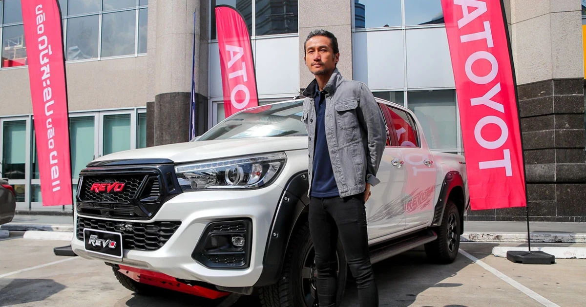 โตโยต้า ควง "ตูน บอดี้สแลม" เผยชุดแต่งปิคอัพ ไฮลักซ์ รีโว่ ใหม่ และพ่วงกล่องซิ่งกว่า 200 ม้า!