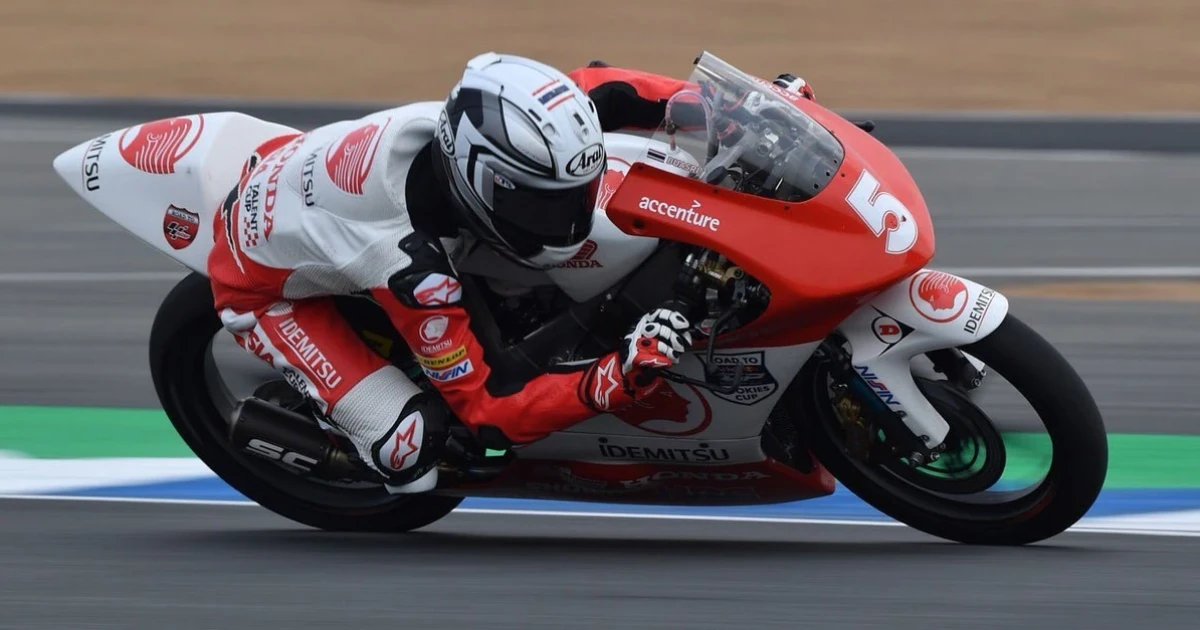 นักบิดเอ.พี.ฮอนด้า เรซซิ่ง ไทยแลนด์ผลงานดี "ก๊องส์" ควบรถแข่ง Honda NSF250R คว้าที่ 4