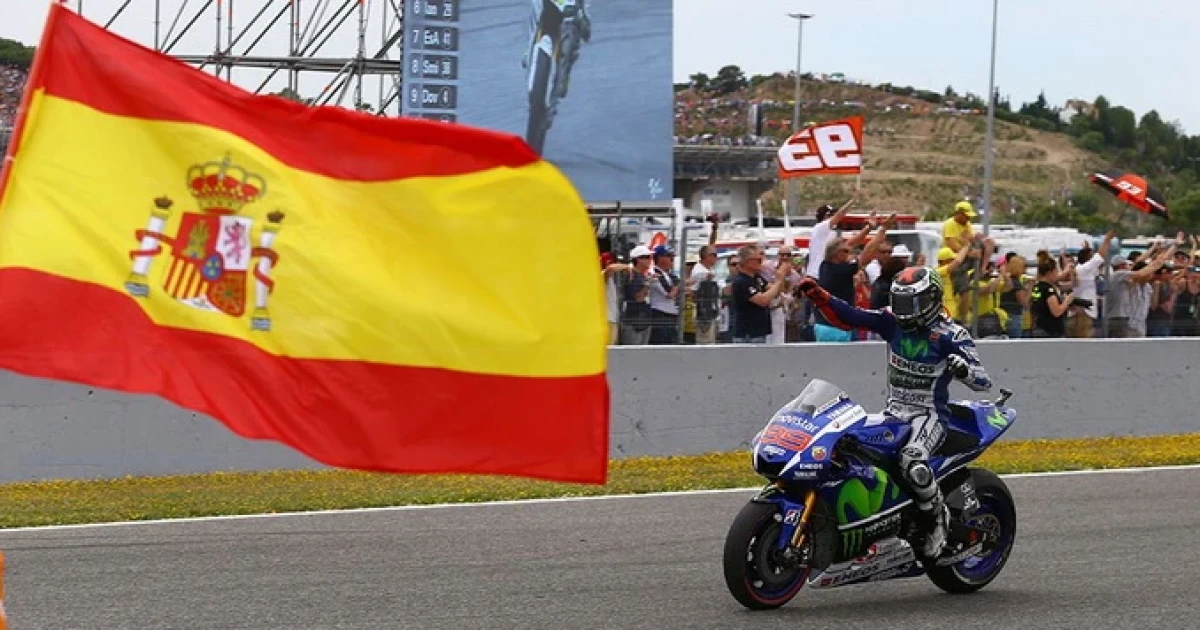 ลอเรนโซ่ คว้าแชมป์โลกโมโตจีพี 2015 เพราะมาร์เกวซ ?