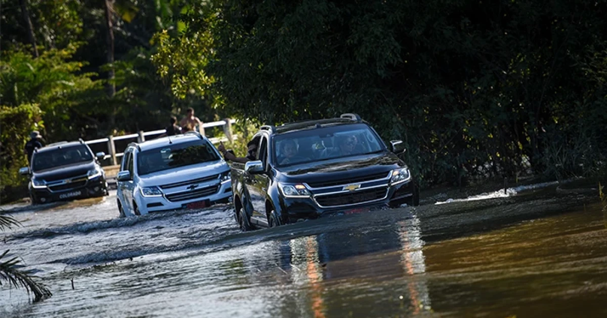 Chevrolet ฝ่าน้ำท่วมร่วมช่วยเหลือผู้ประสบภัยใต้