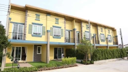 โกลเด้น ทาวน์ รัตนาธิเบศร์-สถานีรถไฟฟ้าไทรม้า (Golden Town Rattanathibet - Saima Station)