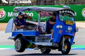 แจ็ค – โทปรัค คู่หูทีม Prima Pramac Yamaha คว้าชัย Tuk-Tuk Challenge สร้างสีสันเปิดสนาม MotoGP 2026