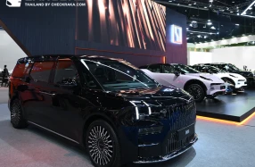 ZEEKR เผยโฉม 9X SUV ปลั๊กอินไฮบริดระดับเรือธง พร้อมเปิดรับจองสิทธิ์ 009 Grand อัลตราลักชูรี MPV 4 ที่นั่ง ในงานมอเตอร์โชว์ 2026