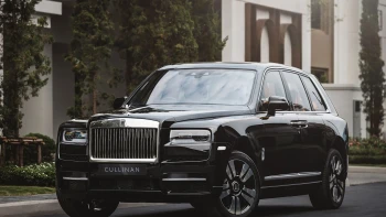 โรลส์-รอยซ์ Rolls-Royce-Cullinan SUV-ปี 2023