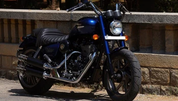 Royal Enfield Thunderbird 500 คัสตอมไบค์ แต่งสไตล์ American cruiser