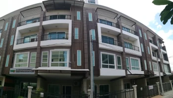 แกรนด์ เดอ วิลล์ (Grand De Ville)