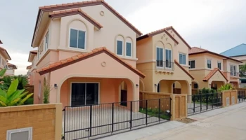 วิคทอเรีย การ์เด้นวิลล์ มอเตอร์เวย์ (Victoria Garden Ville Motorway)