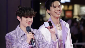 รวมโมเมนต์พับกันสนั่นเมืองกับ แม้ก กรธัสส์, ณฐ ณฐสิชณ์, จิมมี่ จิตรพล และวง Evening Sunday รวมทั้งทัพคาราวานของ Samsung