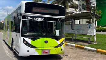 เรเว่ คอมเมอร์เชียล วีฮิเคิลส์ ส่งมอบรถบัสไฟฟ้า BYD 4 คัน ให้แก่ มหาวิทยาลัยมหาสารคาม ตามยุทธศาสตร์มหาวิทยาลัยอัจฉริยะ