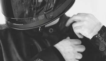 สำนักแต่ง Roland Sands Design ออกคอลเลคชั่นใหม่ Black Ops เสื้อหนังสุดคูล