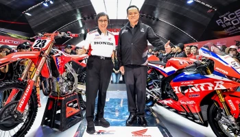 ไทยฮอนด้า เปิด Honda Exhibition Hall ต้อนรับ ฯพณฯนายกรัฐมนตรี อนุทิน ชาญวีรกูล พร้อมคณะ ท่ามกลางแฟนมอเตอร์สปอร์ตที่มาคอยต้อนรับ