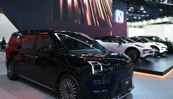 ZEEKR เผยโฉม 9X SUV ปลั๊กอินไฮบริดระดับเรือธง พร้อมเปิดรับจองสิทธิ์ 009 Grand อัลตราลักชูรี MPV 4 ที่นั่ง ในงานมอเตอร์โชว์ 2026