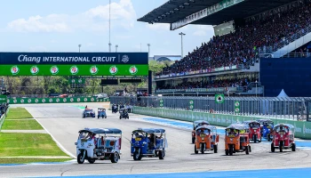 ThaiGP สร้างตำนานบทใหม่ด้วย TukTuk Challenge สร้างภาพจำสุดฮา กระหึ่มสร้างไวรัลครั้งใหม่ไปทั่วโลก ที่ สนามช้างฯ