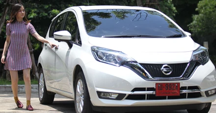 ชีวิตที่ง่ายและเต็มไปด้วยความสนุกในวันสบายๆ ของ วี วิโอเลต กับ Nissan Note