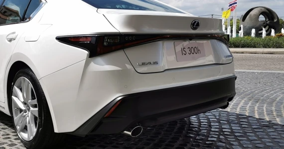 รูปภาพ เลกซัส Lexus IS 300h Premium MY2020 ปี 2020