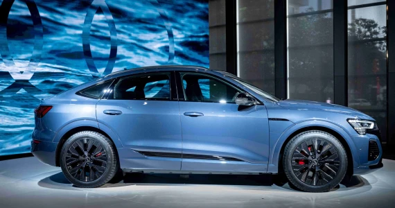 รูปภาพ อาวดี้ Audi Q8 Sportback e-tron 55 quattro S line Black edition ปี 2023
