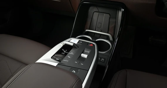 รูปภาพ บีเอ็มดับเบิลยู BMW i X1 eDrive20L M Sport ปี 2025