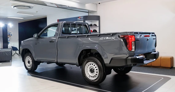 รูปภาพ โตโยต้า Toyota Hilux Travo Standard Cab 4TREX 2.8 AT ปี 2025