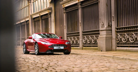 รูปภาพ แอสตัน มาร์ติน Aston Martin-Vantage S-ปี 2013