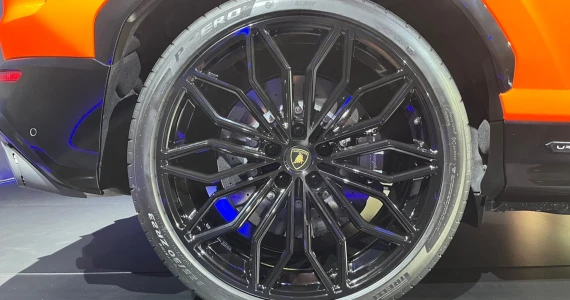 รูปภาพ ลัมโบร์กินี Lamborghini Urus SE ปี 2024