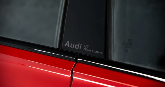 รูปภาพ อาวดี้ Audi Q8 TFSI e quattro S line edition one ปี 2024