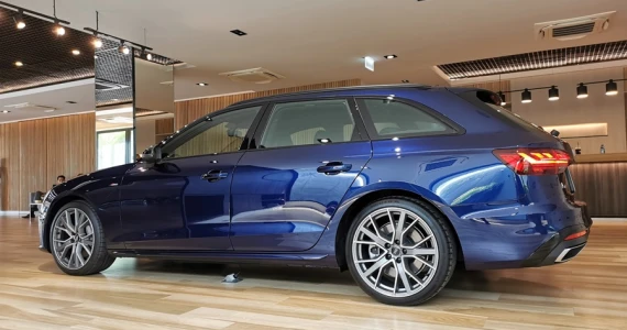 รูปภาพ อาวดี้ Audi A4 Avant 45 TFSI quattro S line Black Edition ปี 2020