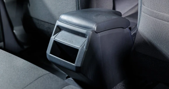 รูปภาพ โตโยต้า Toyota Hilux Travo Double Cab Prerunner 2.8 Premium AT ปี 2025