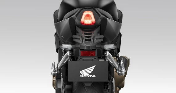 รูปภาพ ฮอนด้า Honda CB 650R E-Clutch ปี 2023