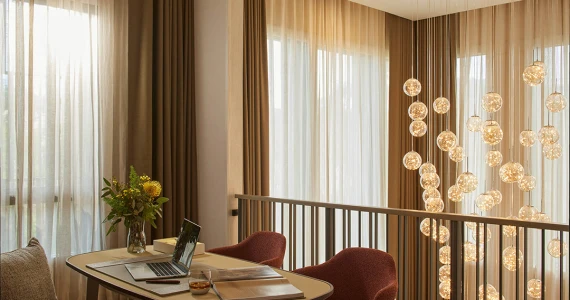 รูปภาพ ฌอน ปัญญาอินทรา (SHAWN Panya Indra)